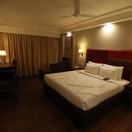 Hotel-S-Park Khammam 外观 照片