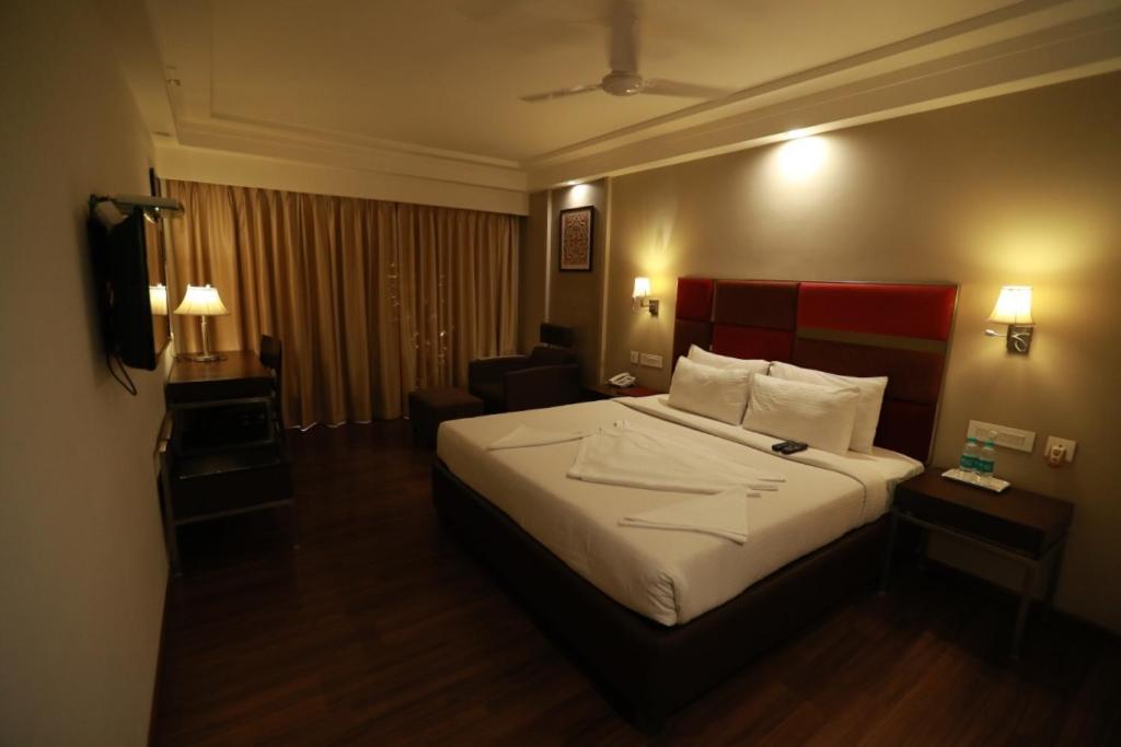Hotel-S-Park Khammam 外观 照片